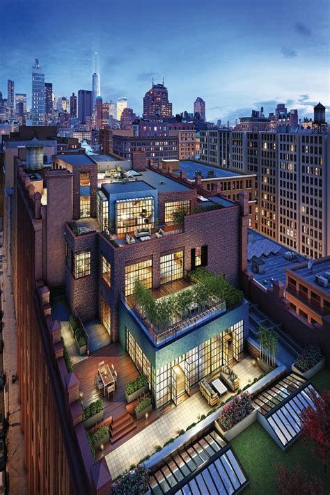 An expensive apartment or set of rooms at the top of a hotel or tall building: Amazing Penthouse Offering Unbelievable Manhattan Skyline Views