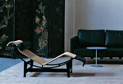 73 cm continuously adjustable lounge chair, structure in trivalent chromed steel (cr3). LC4 Le Corbusier Liege Cassina