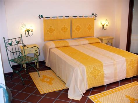Chi possiede un letto in ottone, metallo o ferro battuto può volerlo. Di tutto e di più sulla Sardegna di Giurtalia e tanto ...