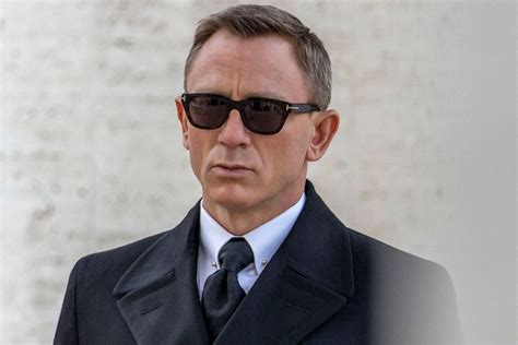 He is best known for playing james bond in the eponymous film series, beginning with casino roya. Daniel Craig Haircut 2021 Hairstyle Name, Tutorial