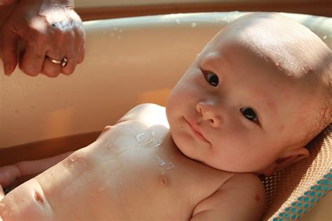 Baby bath can be exciting and stressful at the same time. Practical demonstrations to help parents-to-be at special ...