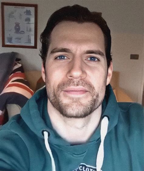 Henry cavill has poked fun at the furor surrounded his recently grown mustache. Henry Cavill's Hoe — Am I getting that Marshall beard? YAS BITCH IT'S...