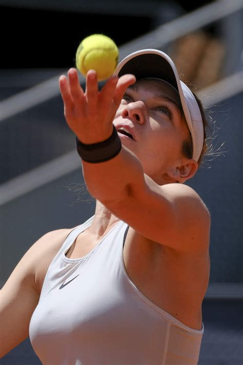 Simona halep (3 wta), favorită numărul 3 la madrid masters, o va întâlni în primul tur pe jucătoarea din spania sara sorribes tormo (46 wta). SIMONA HALEP at Mutua Madrid Open in Madrid 05/06/2018 ...