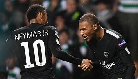 No mbappe is not better neymar and its really not even close but ill be generous when answering neymar quickly accelerate the rhythm, and try to beat the next defense line with dribbles or a pass. PSG: Marquinhos lobt Neymar und Kylian Mbappe