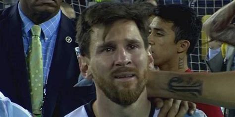 Ya cuando quedamos cuatro, cande, sol, gastoncito y yo, ya fue muy emotivo, era imposible no ir y llorar, fueron muchísimas horas, muchísimo esfuerzo y no era una cosa competitiva, nos ayudábamos entre todos. El llanto de Messi en la final de Copa - Copa America 2016 ...