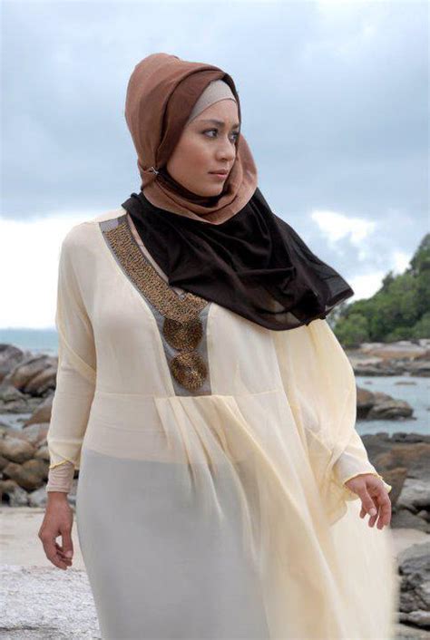 Aaron aziz, maya karin, lisa surihani and others. Koleksi Filem Melayu | Tonton Online | Malay Movie ...