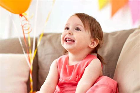 May 09, 2018 · windpocken (varizellen) sind eine hochansteckende infektionskrankheit, die vor allem kinder betrifft. Windpocken Party, alles was Sie darüber wissen müssen ...