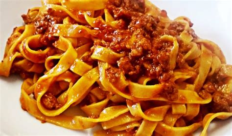 Sugo all anatra per pappardelle. Carne di cervo nel ragù al cinghiale, deferiti due ...