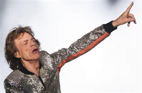 Noch immer verzehrt sich mick jagger, der sänger der rolling stones, nach liebe. Mick Jagger: Der Glanz der Rolling Stones - Panorama ...