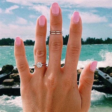 Where to get the best quality, prices, selection, and options for where is a good place to buy the best engagement ring? 16 Awesome Engagement Ring Selfies | weddingsonline