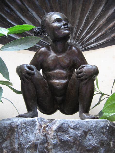 The 16th letter of the greek alphabet. Jeanneke Pis in Brussel - België - reizen & reistips