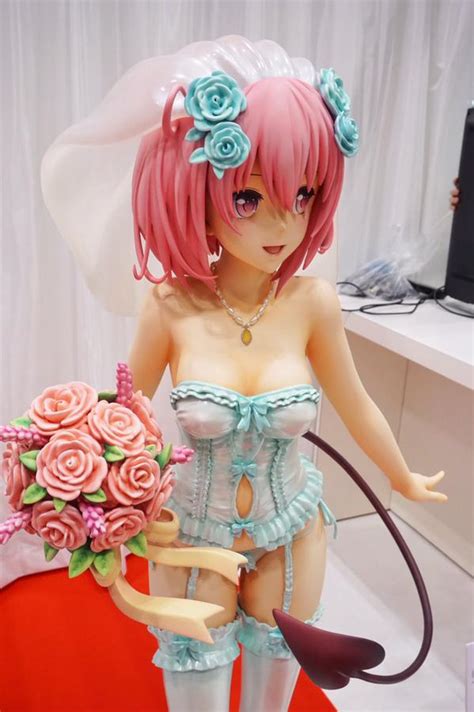 The crucial part is to keep the strength of the statue in such large scale. Max Factory Unveils Life-Size Momo Belia Deviluke Figure ...
