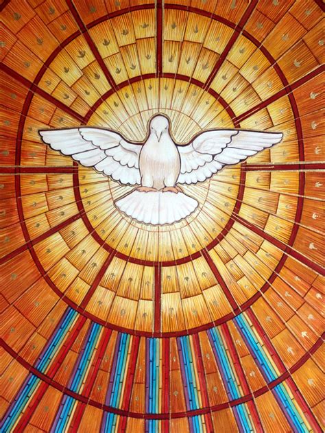 Pourquoi ne pas mettre une photo, un dessin symbolisant l'esprit saint dans le coin prière de votre famille afin de préparer nos coeurs à la fête de la pentecôte ? Neuvaine au Saint Esprit - images saintes
