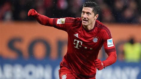 Original fc bayern münchen trikot der saison 2019/2020 mit rückenflock robert. FC Bayern München: Robert Lewandowski will wohl verlängern