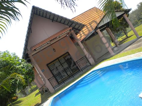 It's one of the unit we own in the a'famosa resort, so there are other units in the area. holidayvilla: A FAMOSA GOLF RESORT MALACCA -ANGGERiK BUNGALOW