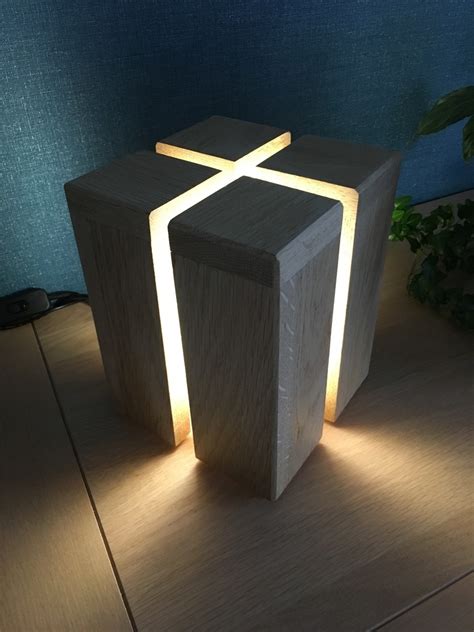 — salut c'est cool, leo hoffsaes. Lampe cube par Mike0411 sur L'Air du Bois