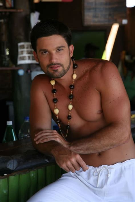 Popular youtuber and instagram star jonathan abreu sosa was born in santo domingo, dominican republic, on 5th of october 1993. Los actores más atractivos de la televisión venezolana (2010)