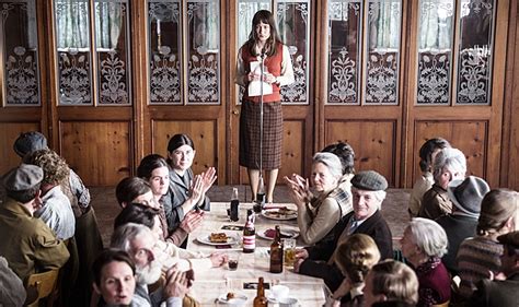Anfang kommt max simonischek als zwingli ins kino. Die göttliche Ordnung - Kritik & Trailer - FilmClicks