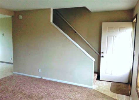 Above the garage has been partially renovated but all the materials are still there and plumbing is in place if you wanted to finish back into a studio apartment or guest quarters. Harney View Apartments Rapid City Pictures - 1753 Mountain ...
