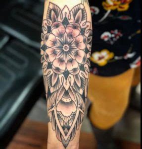 Mike rubendall founded kings avenue tattoo in long island in 2005. Who are the Best Kansas Tattoo Artists? | Top Shops Near Me