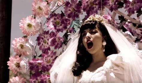 Explain your version of song meaning, find more of mon laferte lyrics. Mon Laferte se lamenta por "Tu falta de querer" previo a ...