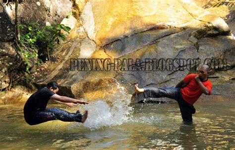 Berikut adalah tempat terbaik untuk air terjun di pulau penang: bersilat di titi kerawang - Hikayat Budak Pening