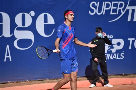 Italian players salvatore caruso and fabio fognini argue after their men's singles match on day four of the australian open. Tennis, ATP Sardegna 2020: eliminati Sonego e Caruso ...