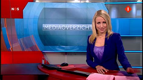 En is de man die kees heeft grootgebracht wel zijn biologische vader? Dionne Stax: Nieuwe NOS Journaal presentatrice Dionne Stax tijdens eerste uitzending