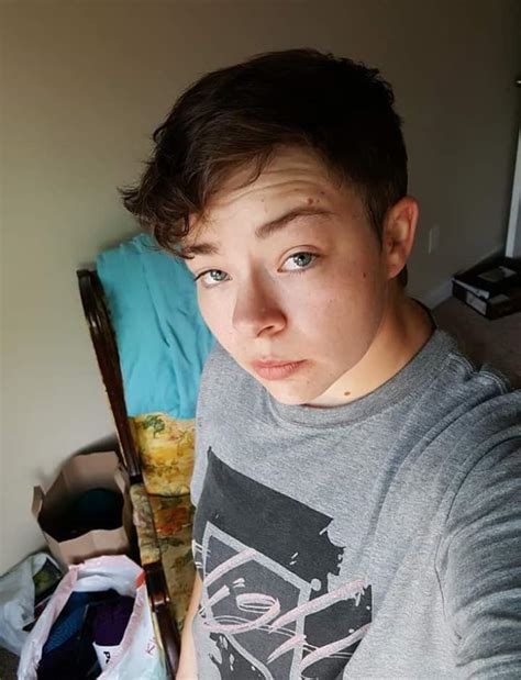 Then, work on adding more masculine elements to your. I'm 27, ftm trans, and this is my best selfie of 2019 ...