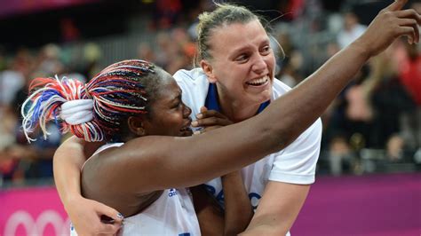 VIDEO. Les Bleues vont en demi-finales du basket aux JO