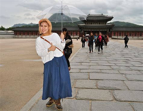 Check spelling or type a new query. Turista en el palacio de Gyongbokgung, de Seúl. | Seúl ...