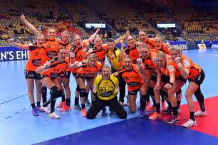 Het nederlands vrouwenteam is bij het ek ingedeeld in groep c met hongarije, servië en kroatië. Winactie: Wil jij mee naar de handbal WK-wedstrijd ...