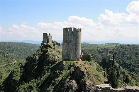 Aude to wydawnictwo content publishing specjalizujące się w tworzeniu prasy wewnętrznej dla firm. Les châteaux de Lastours - Lastours - Aude - Midi-Pyrénées ...