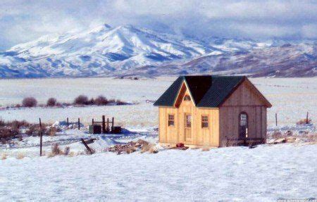 This small prefab is tiny, only 15 sq. Summerwood Tiny Cabins | Breckenridge cabins, Prefab ...