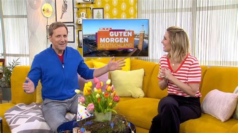Wolfram kons ist durchgehend als moderator an bord. Überraschung bei „Guten Morgen Deutschland": Moderator ...