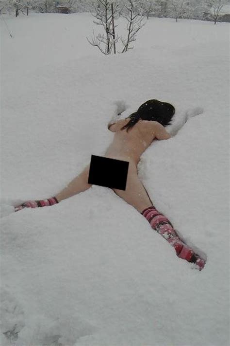 Naked Snow Angel Face Down - No Way Girl that's Cold - WTF - Funny - Faxo