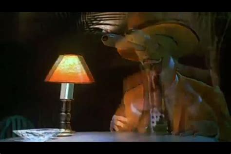 Stanley ipkiss & tina carlyle first encounter (the mask, 1994 w/ jim carrey and cameron diaz). The Mask: Intertextuality