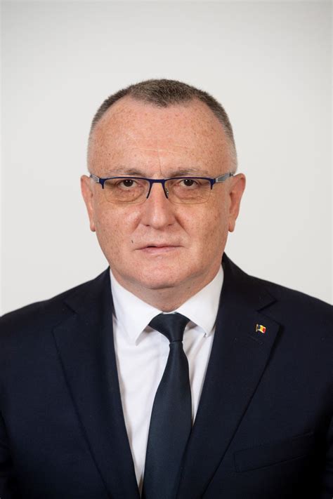 Jun 21, 2021 · sorin cîmpeanu pregătește un proiect important pentru elevii din românia. Comisii parlamentare Senatul României