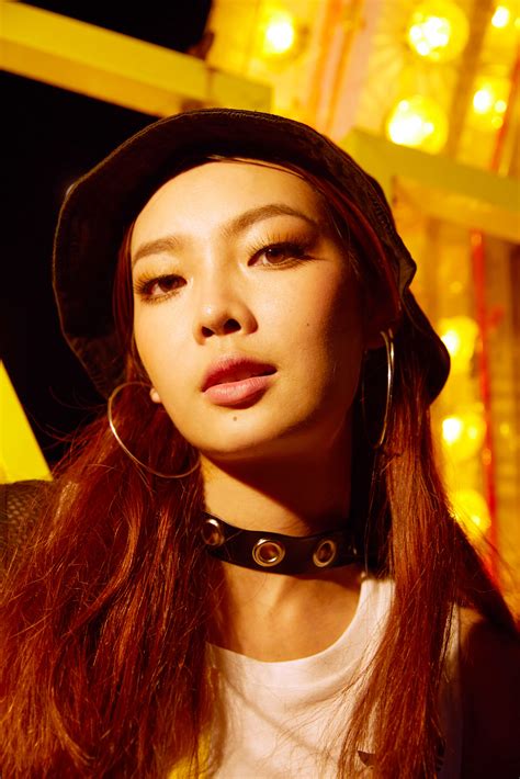 ปากกระจับ ทรงเกาหลี สวย แบบไม่ตกเทรน โดยแพทย์มนัส. พบกับ พลอย-มนัสภรณ์ NYLONista ประจำฉบับพฤษภาคม - NYLON ...