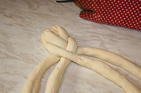 Making the square braid of 8 strands (or 16 strands) with no void at the beginning. How To Braid Bread - A Four-Stranded Plait | Freshly Baked | Bread | Recipes
