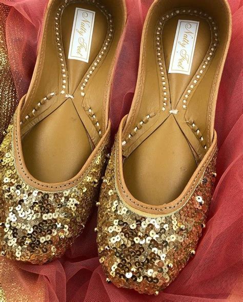 Check spelling or type a new query. Pin by Harpreet kaur🦋 on punjabi jutti | Jutti, Patiyala ...