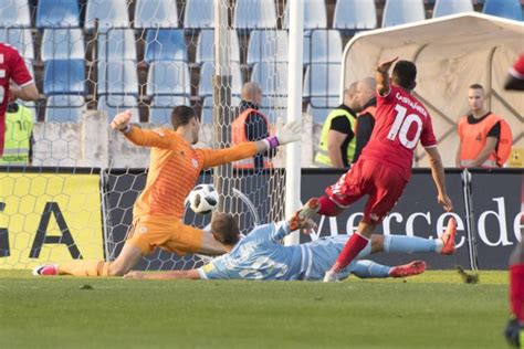 Kto będzie górą w bezpośrednim starciu? Fortuna liga po víkende: DAC stiahol náskok Slovana ...