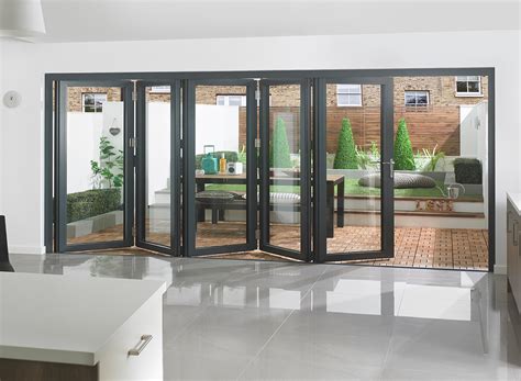 Pasalnya, pintu aluminium sendiri sudah termasuk kusen aluminium di pasaran sendiri terdapat beberapa model, seperti pintu aluminium lipat, sprandel, dan jenis pintu geser yang dilengkapi dengan kaca. Pintu Lipat Aluminium: Cara Memilih yang Terbaik ...