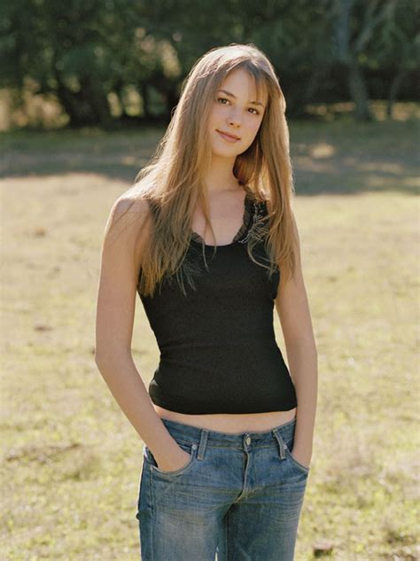 Passionate kisses are very much excited hot young couple, so it was no problem to have sex. Everwood Cast Bio: Emily VanCamp