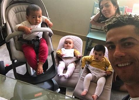 We did not find results for: Cristiano Ronaldo e l'allenamento...in famiglia!