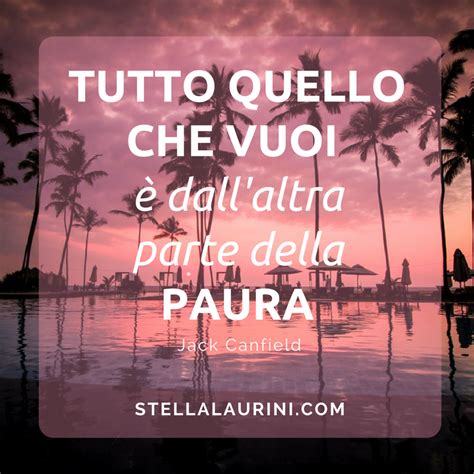 Chiedimi quello che vuoi, un vero caso editoriale, è il primo episodio di una trilogia erotica. "Tutto quello che vuoi è dall'altra parte della paura ...