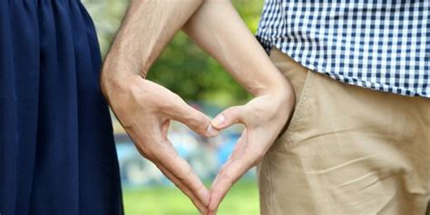 35 Kata-Kata Cinta Bijak, Romantis dan Menyentuh Hati ...