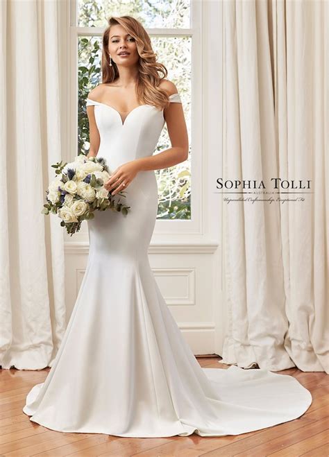 Explore bhldn's wedding gown collection for spring 2021. Sophia Tolli - Y11961 | Modern Bride | Wedding Gowns ...