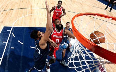 The minnesota timberwolves will take on the houston rockets at 8 p.m. Harden y Rockets arrollan a los Timberwolves - Mediotiempo