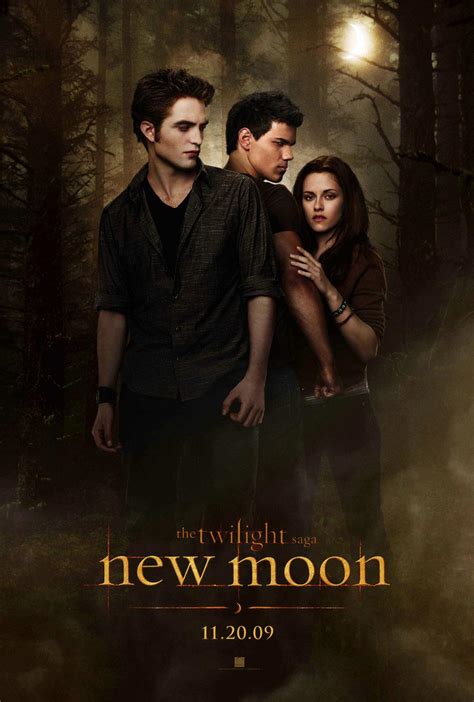 First Official New Moon Poster! - FilmoFilia